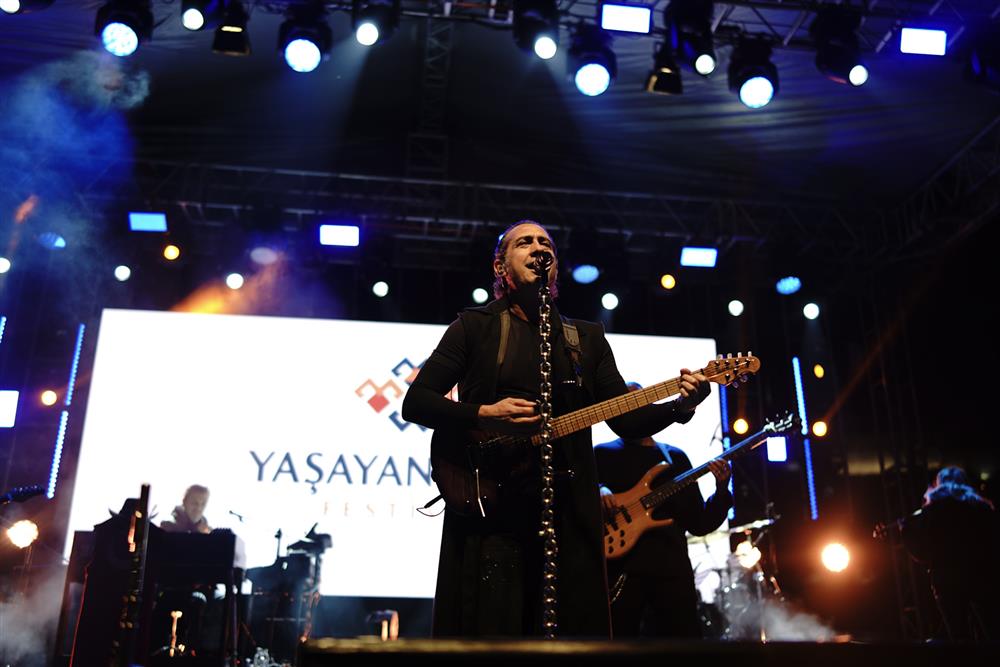 AYK01324.jpg AYK01324.jpg